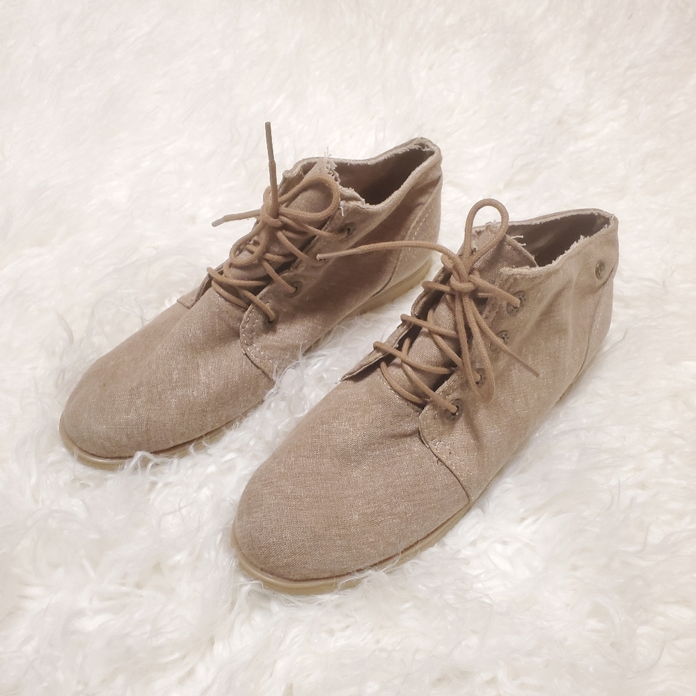 Bearpaw Booties